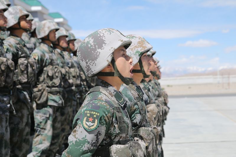 迎七一,新疆军区"模范青年团"颂歌献给党